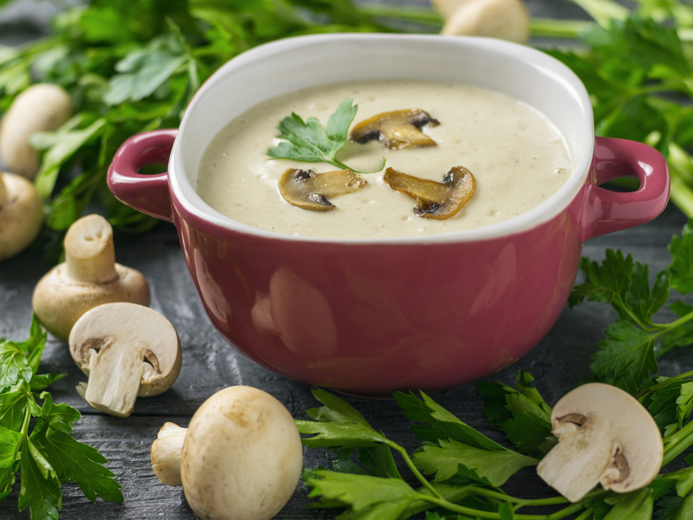 Грибной крем-суп из шампиньонов: рецепт от Шефмаркет