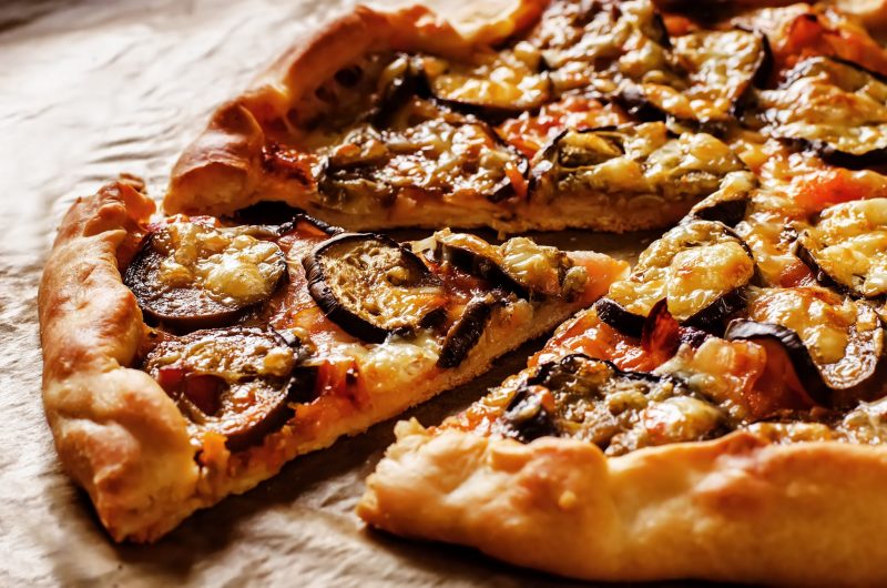 Пицца с фаршем и грибами — рецепт с фото пошагово