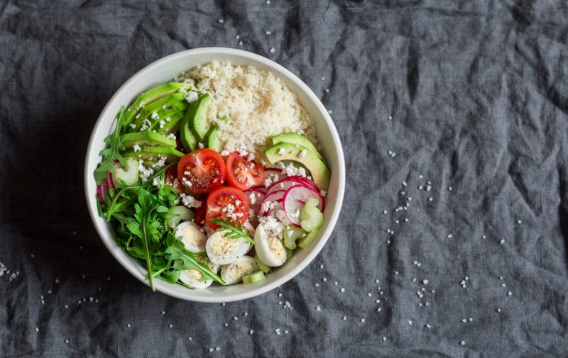 Курица-вок в арахисовом соусе с овощами